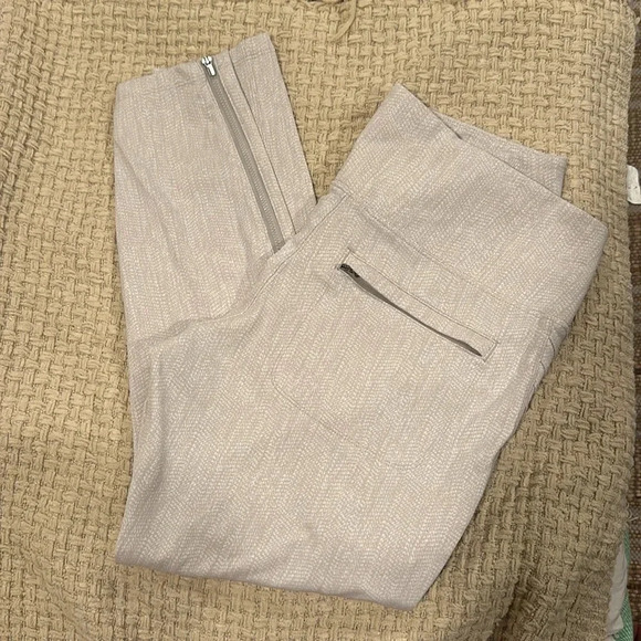 ATHLETA Leggings - Picture 3 of 10